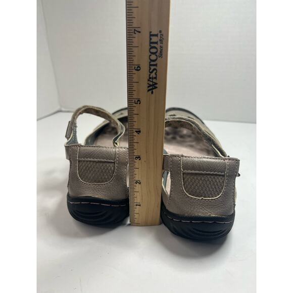 JBU Maryjane Memory Foam Flower Taupe Cutout Comfort Walking Shoes Size 8.5 - Picture 6 of 11